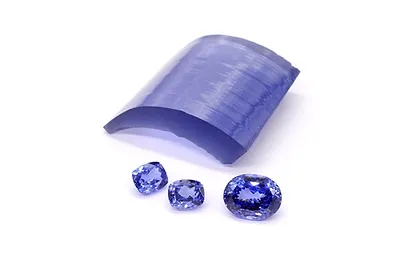 Lab grown diamond Blue Sapphire light color